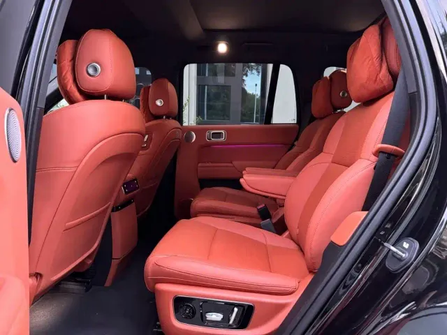 Li Auto L8 — Фото автомобиля 4