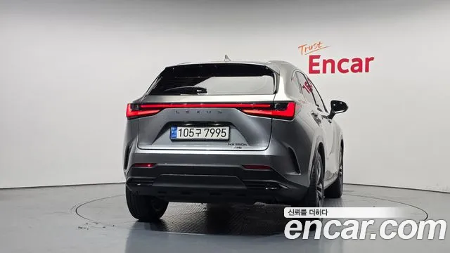 Lexus NX — Фото автомобиля 4