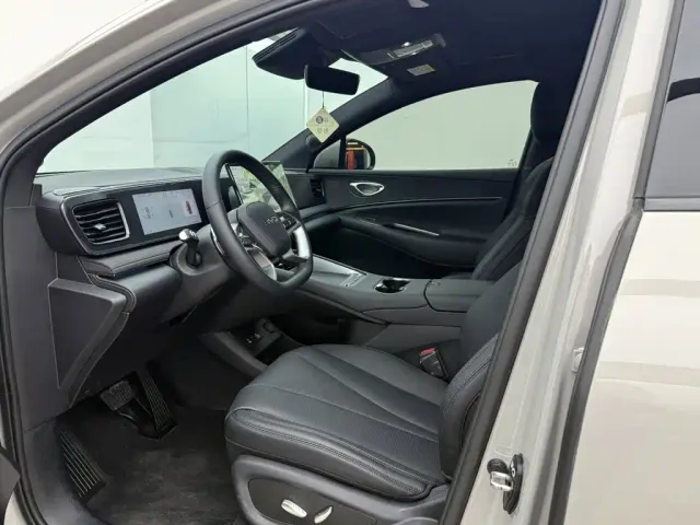 BYD Sealion 06 — Фото автомобиля 10