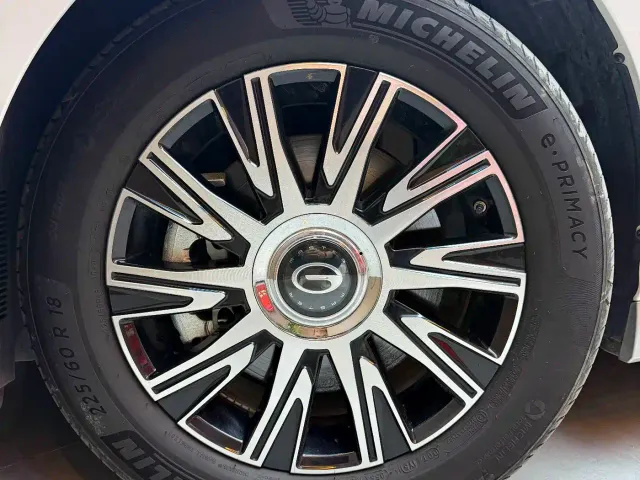 GAC Trumpchi E9 — Фото автомобиля 7
