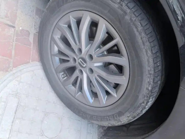 Bestune Besturn M9 — Фото автомобиля 6