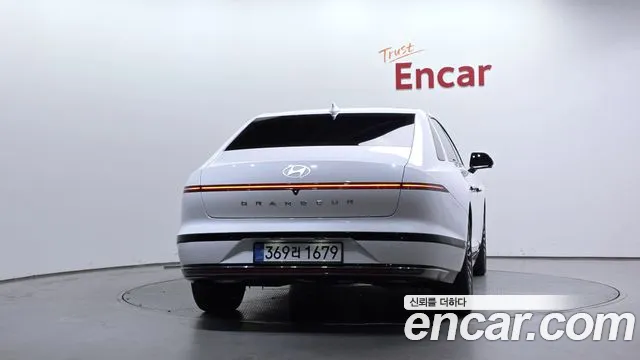 Hyundai Grandeur GN7 — Фото автомобиля 4