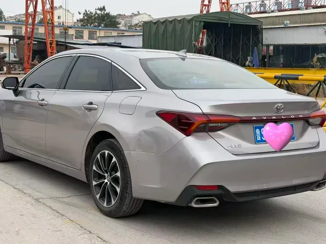 Toyota Avalon — Фото автомобиля 7