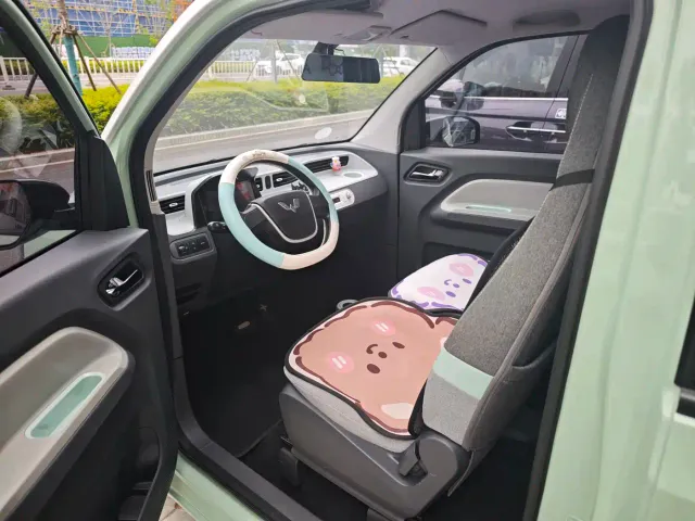 Wuling Hongguang Mini EV — Фото автомобиля 7