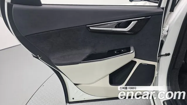 Kia EV6 — Фото автомобиля 24