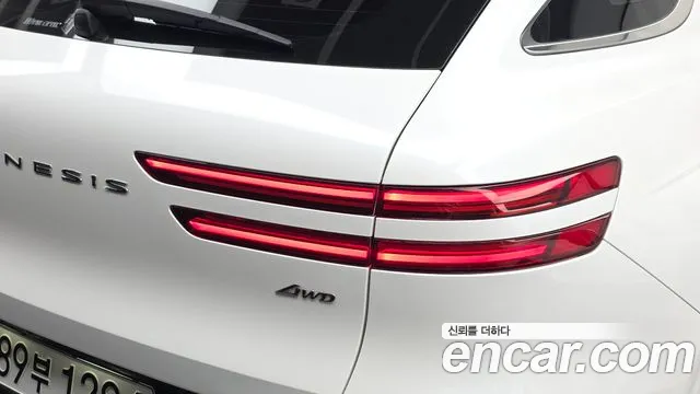 Genesis GV70 — Фото автомобиля 8