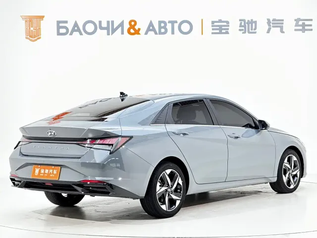 Hyundai Elantra — Фото автомобиля 3