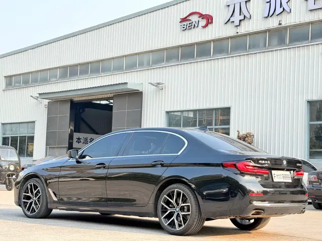 BMW 5 Series — Фото автомобиля 9