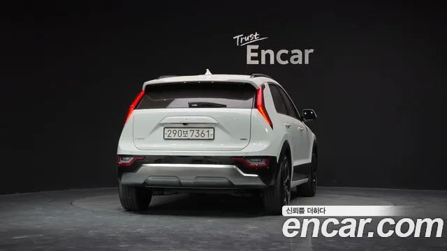 Kia Niro The All New Niro Signature — Фото автомобиля 4