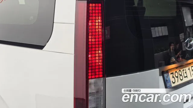 Hyundai Staria Staria 4WD Tourer 9 мест — Фото автомобиля 7