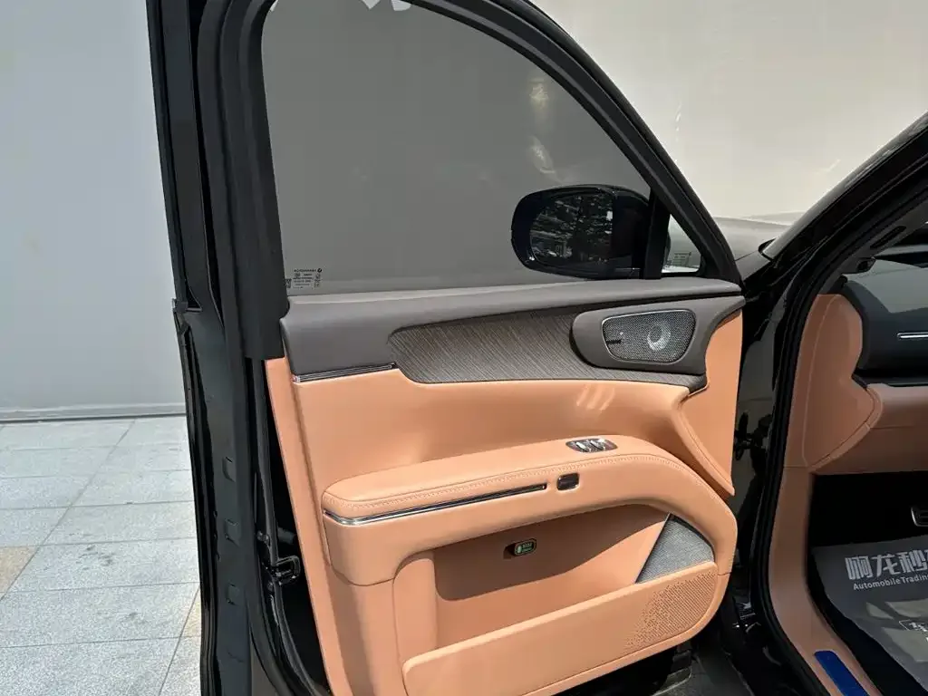 Leapmotor Leapmotor D Series 2026 Model Base Version — Фото автомобиля 12