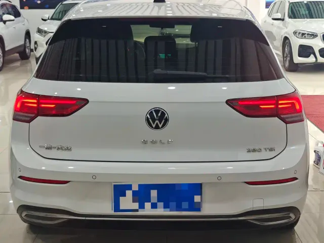 Volkswagen Golf — Фото автомобиля 4