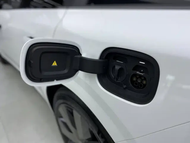 Li Auto i6 — Фото автомобиля 7