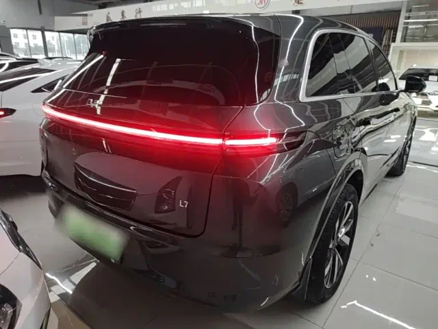 Li Auto L7 — Фото автомобиля 6