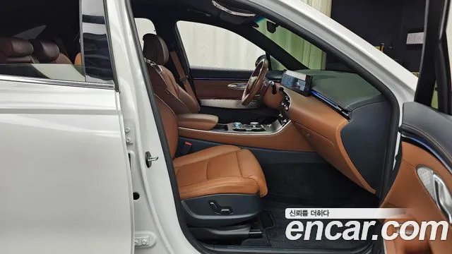Genesis GV70 — Фото автомобиля 17