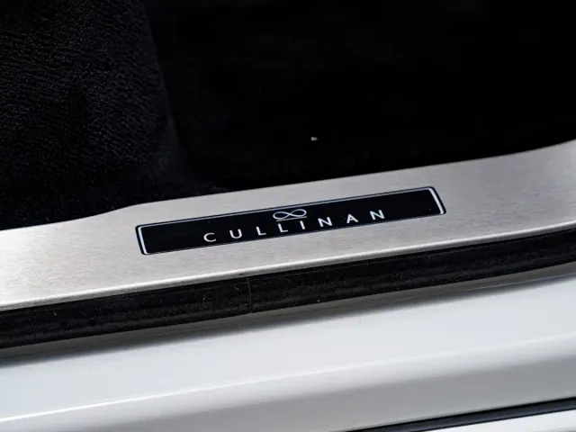 Rolls-Royce Cullinan — Фото автомобиля 23