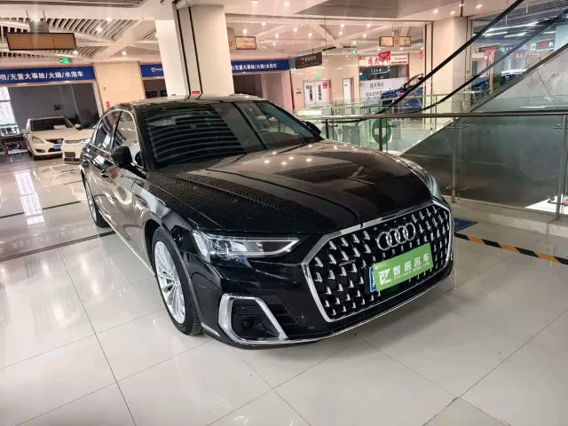 Audi A8 — Фото автомобиля 2
