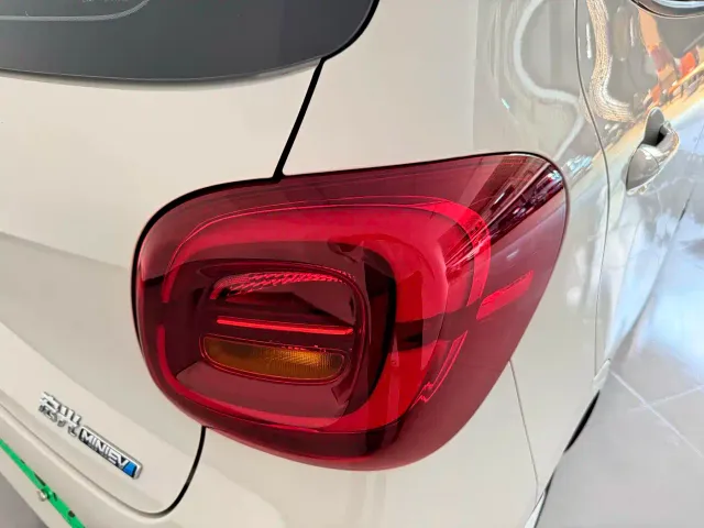 Wuling Hongguang Mini EV — Фото автомобиля 12