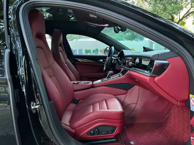 Porsche Panamera — Фото автомобиля 10
