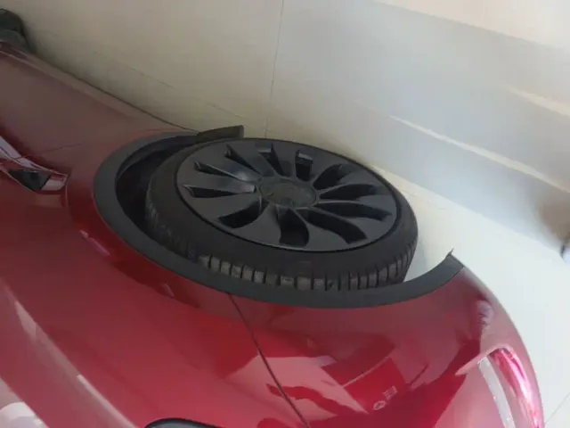 Tesla Model Y — Фото автомобиля 22