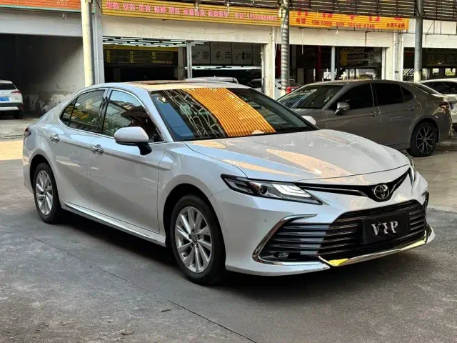 Toyota Camry — Фото автомобиля 3