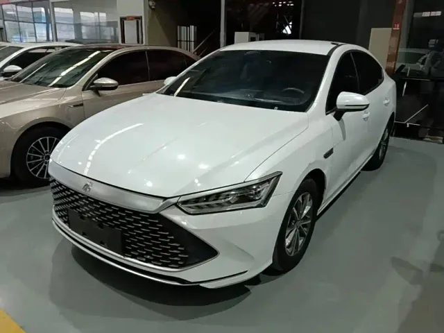 Фотография автомобиля — BYD Qin PLUS