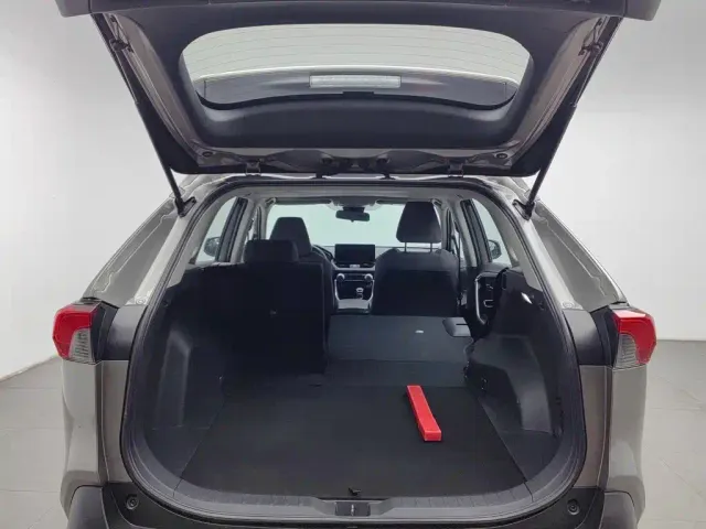 Toyota RAV4 — Фото автомобиля 16