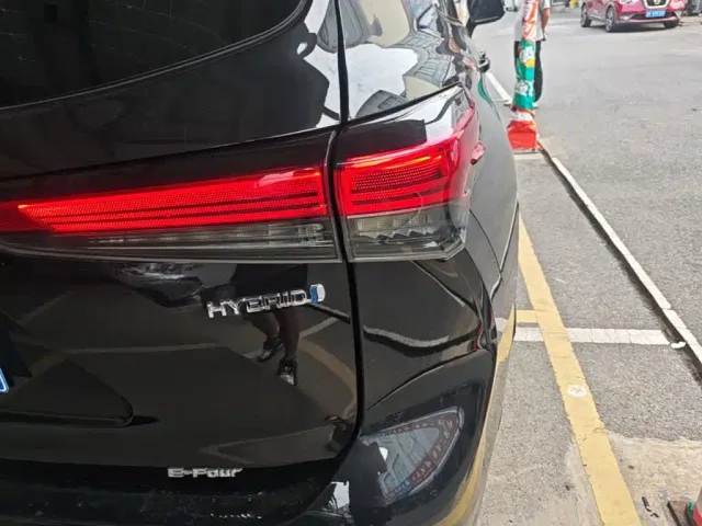 Toyota Crown Kluger 2021 2.5L HEV 4WD Premium — Фото автомобиля 7