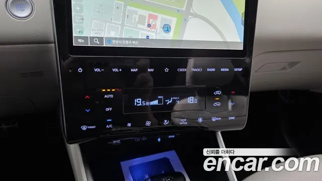 Hyundai Tucson Tucson (NX4) Бензин 1.6 турбо 2WD — Фото автомобиля 2