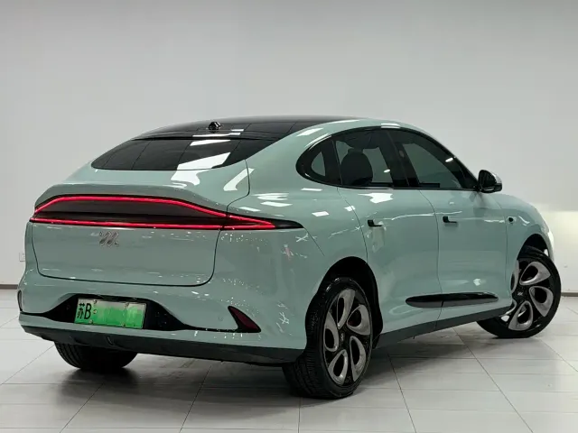 IM Motors LS6 — Фото автомобиля 8