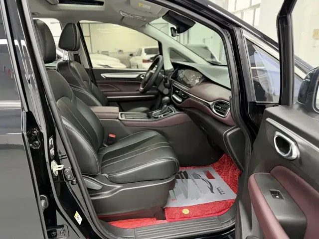 GAC Trumpchi M6 — Фото автомобиля 14