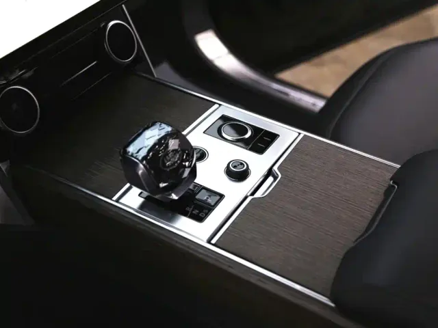 Land Rover Range Rover — Фото автомобиля 15