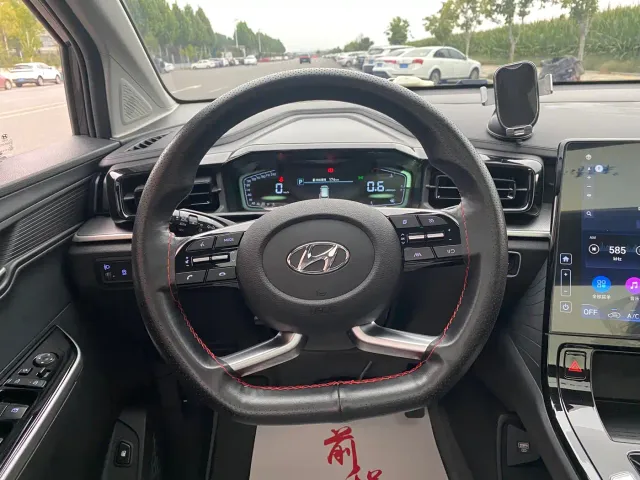 Hyundai Custo — Фото автомобиля 6
