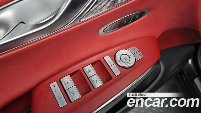 Genesis GV70 — Фото автомобиля 19
