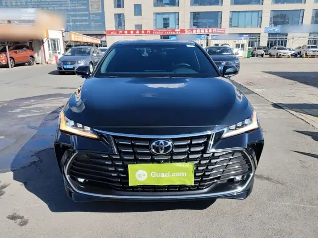 Toyota Avalon — Фото автомобиля 2