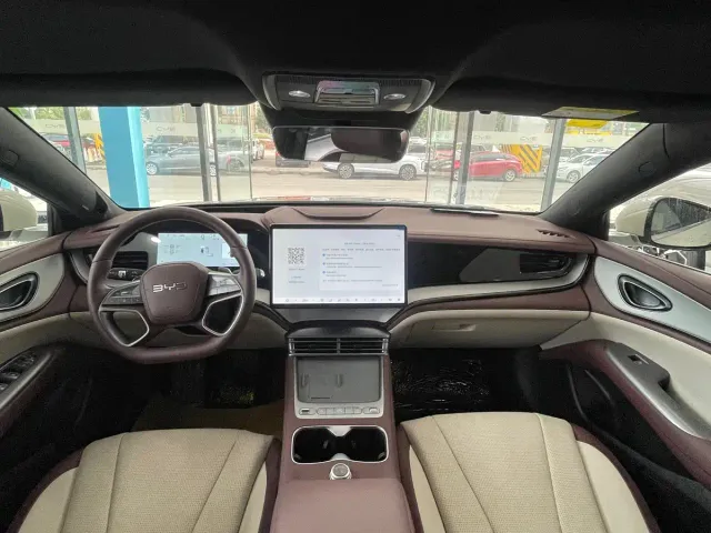BYD Seal 07 DM-i — Фото автомобиля 13
