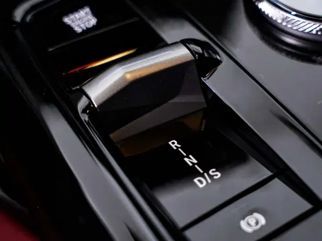 BMW 5 Series — Фото автомобиля 21