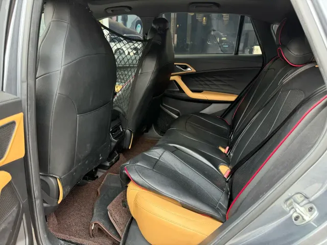 Roewe RX5 — Фото автомобиля 7