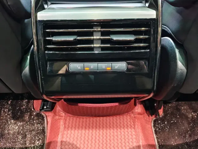 Land Rover Range Rover Sport — Фото автомобиля 16