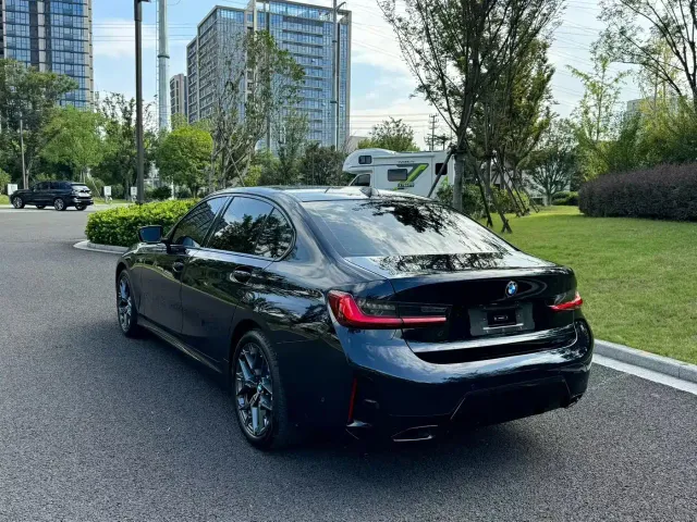 BMW 3 Series — Фото автомобиля 9