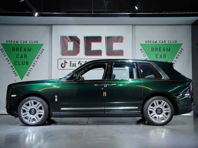 Rolls-Royce Cullinan — Фото автомобиля 14