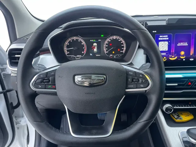 Geely Binyue — Фото автомобиля 10