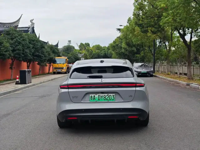 Nio ET5 Touring — Фото автомобиля 15