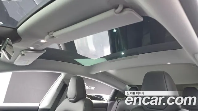 Tesla Model 3 — Фото автомобиля 16