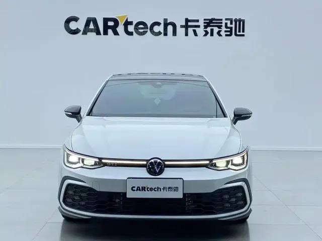 Volkswagen Golf GTI — Фото автомобиля 10