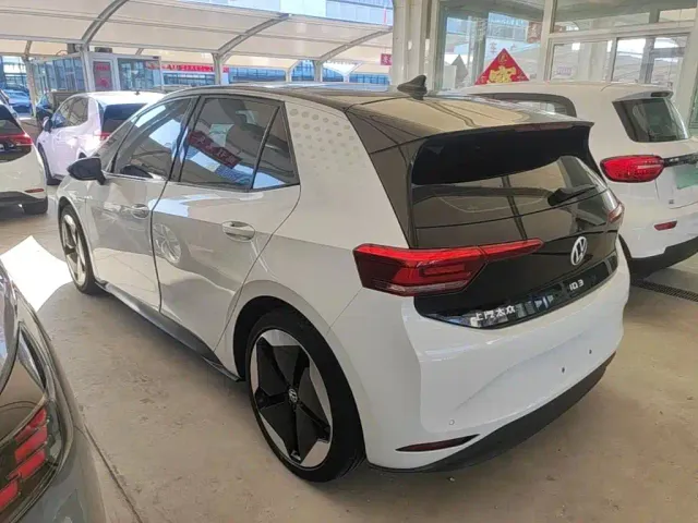 Volkswagen ID.3 — Фото автомобиля 4
