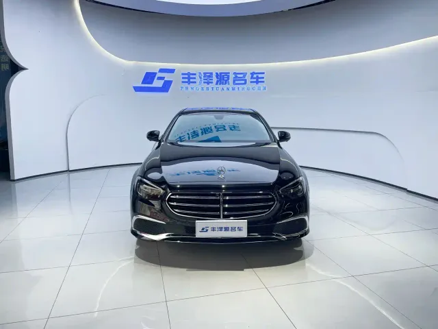 Mercedes-Benz E-Class — Фото автомобиля 2