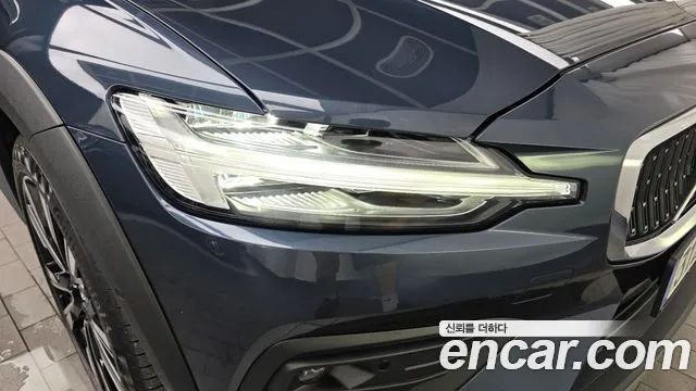 Вольво V60 — Фото автомобиля 22