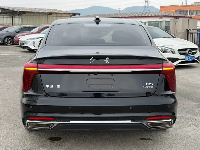 Hongqi H5 — Фото автомобиля 13