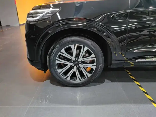 Ford Explorer 2024 2.3T EcoBoost AWD Titanium Edition 6-Seater — Фото автомобиля 22